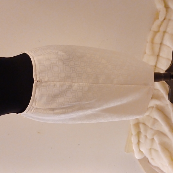 D13-👌- Isabella 2-piece Off-white Women's Suit - sz 10 (Never Worn) - Picture 5 of 8